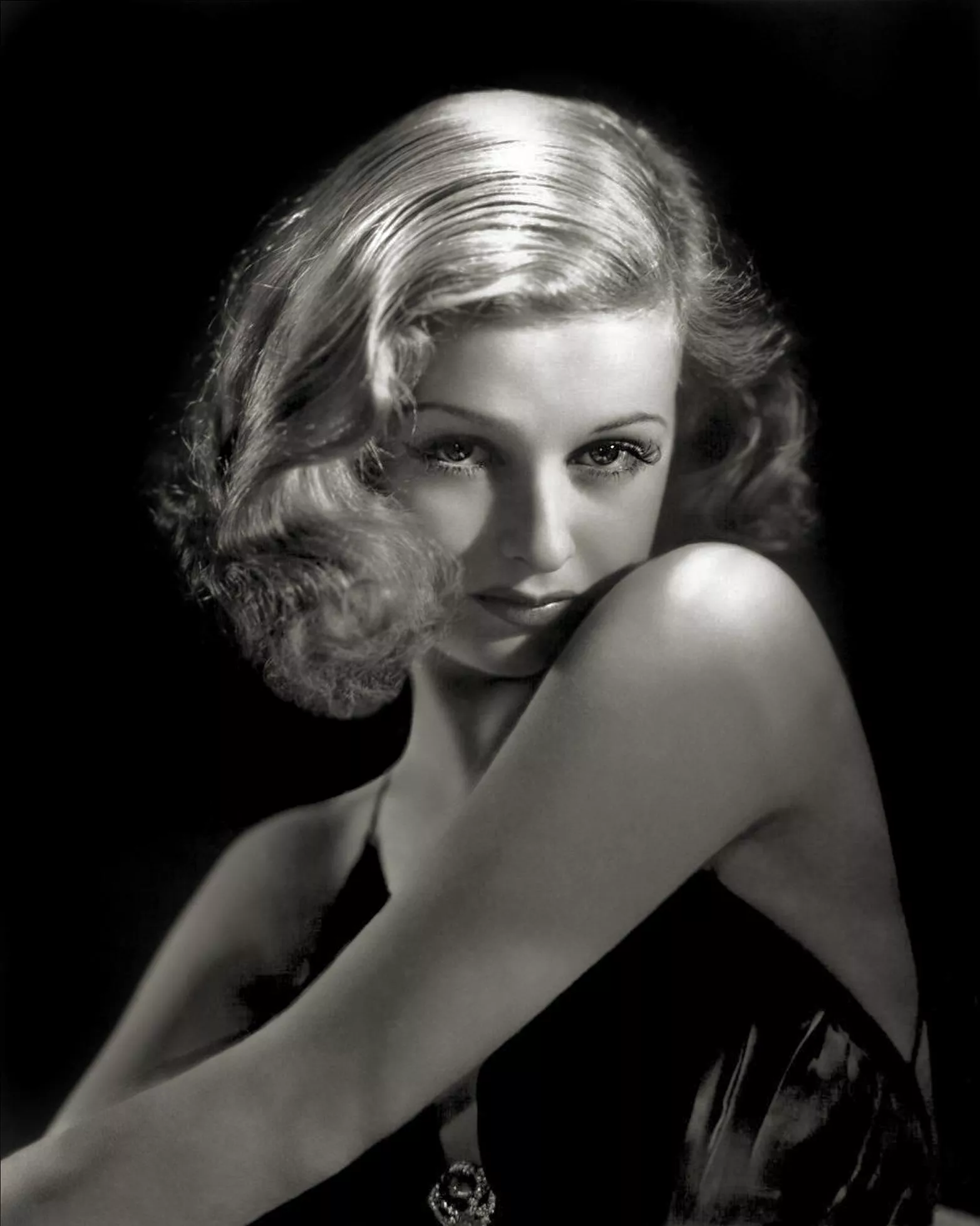 Joan Bennett (1938) posted by MonotonousSolid
