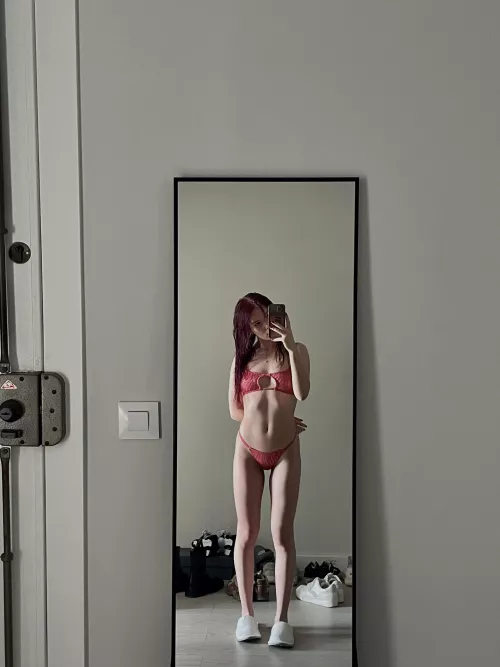 Just a small happy girl by bellamarieexx