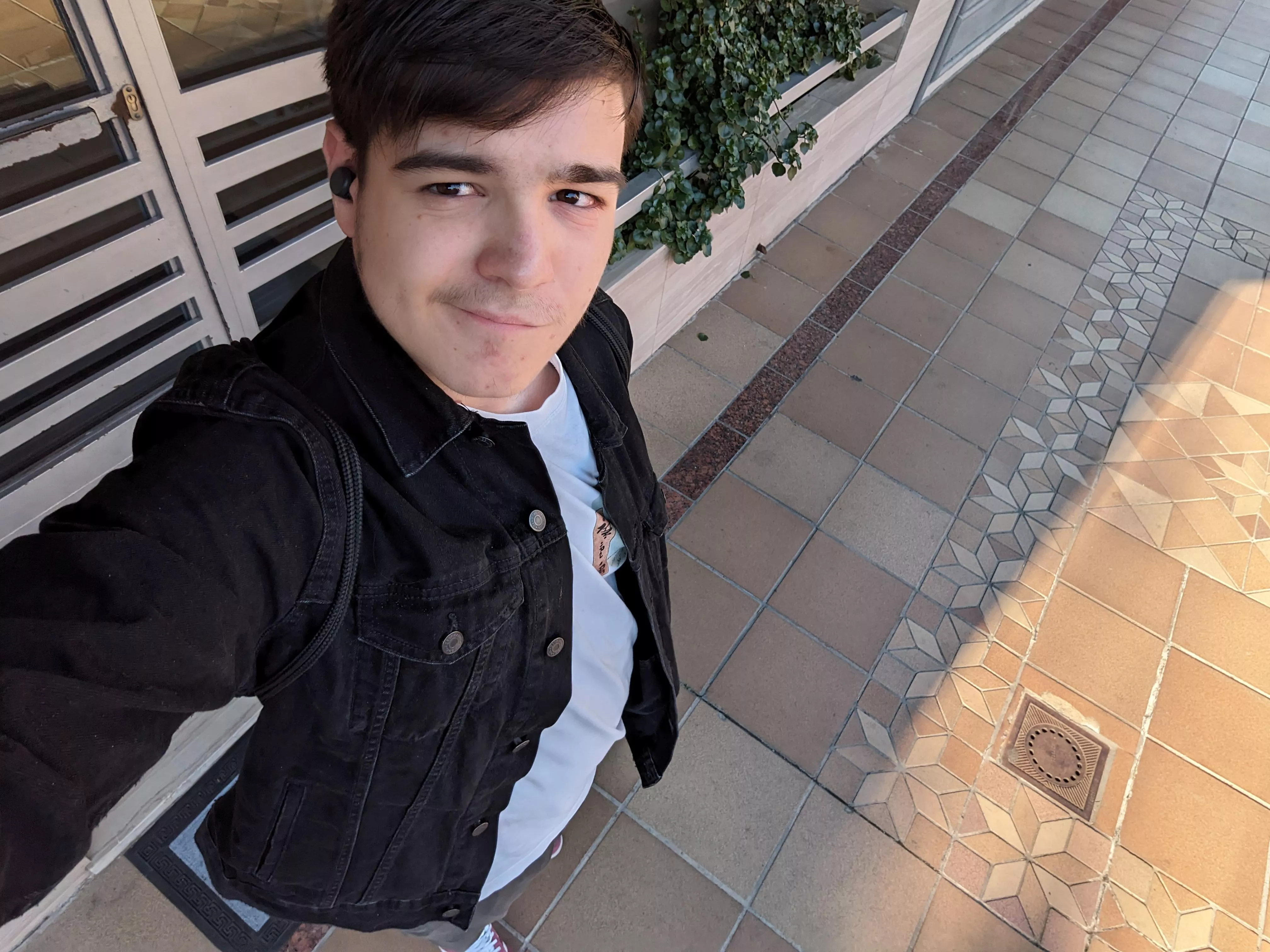 Kinda bored. Whats up guys?? posted by Inevitable_Two_4930