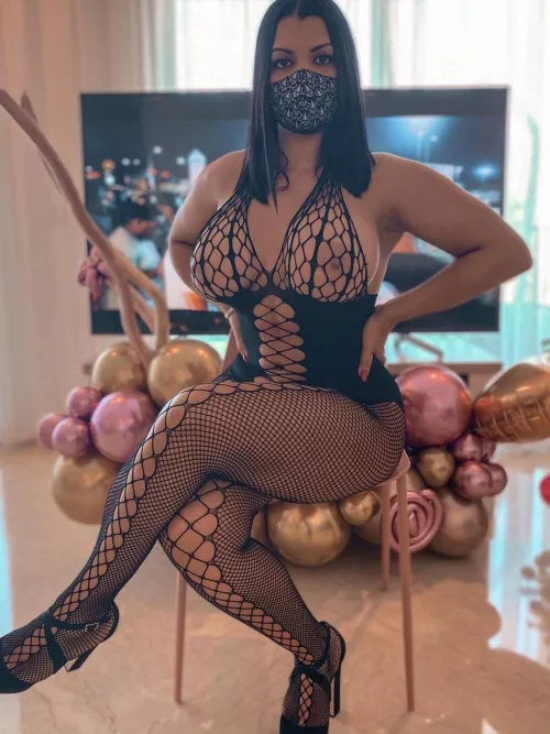 Knowing I am married. Would that stop you from trying to fuck a 43 year old curvy milf. by Kayssi23