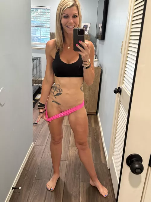 Love taking selfies of my fit body to share with you by fitnesswife1983