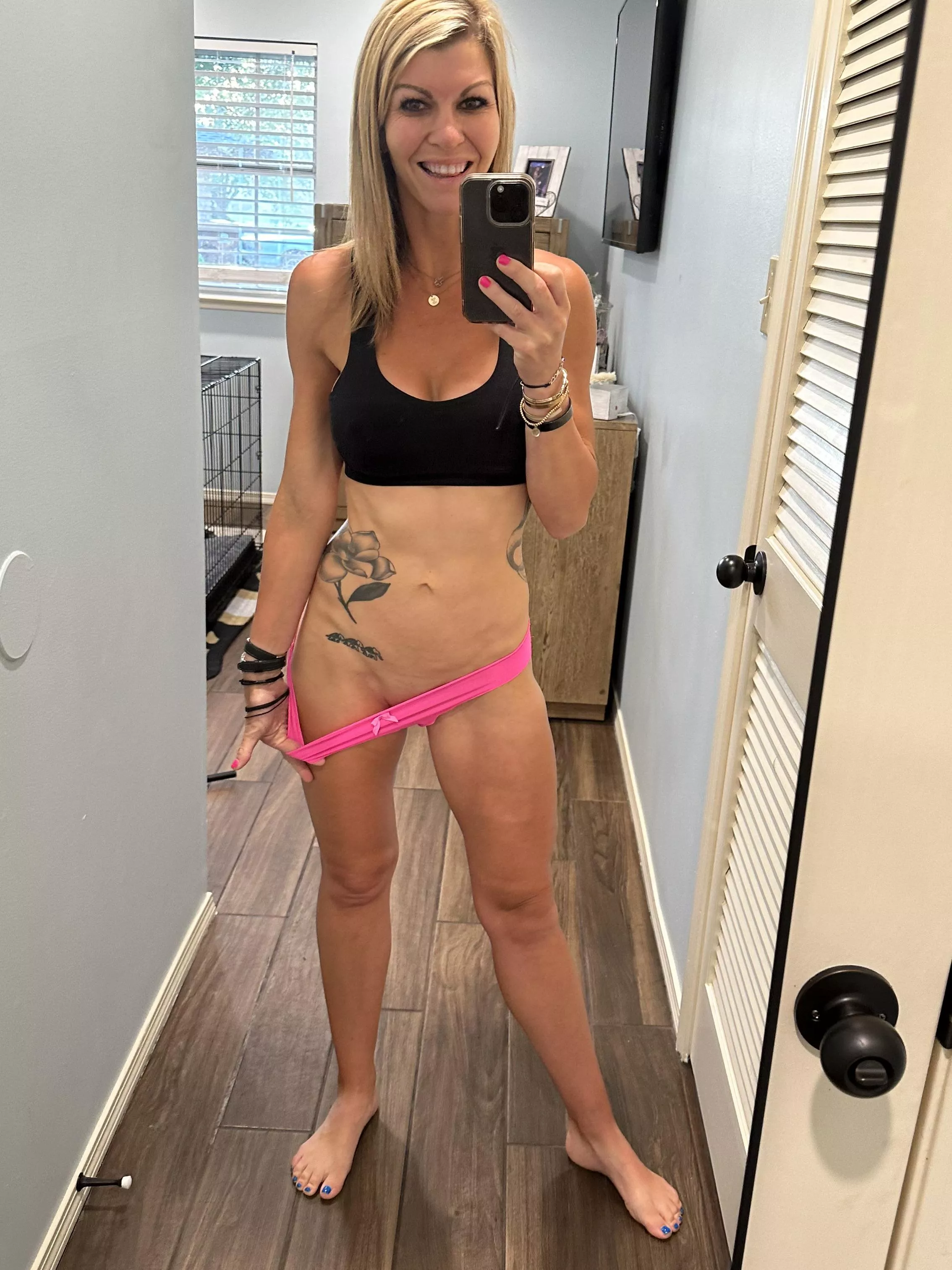 Love taking selfies of my fit body to share with you posted by fitnesswife1983