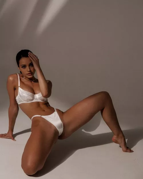 Nicolina by lirtyrunder