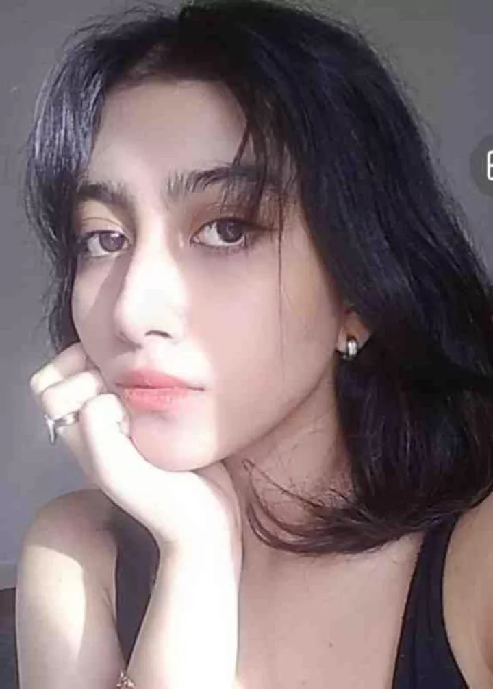 Persian 18 yo posted by Cute_Singer_389
