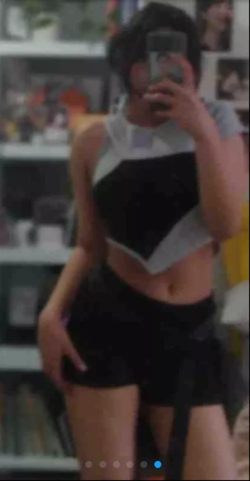 Persian 18 yo by Cute_Singer_389