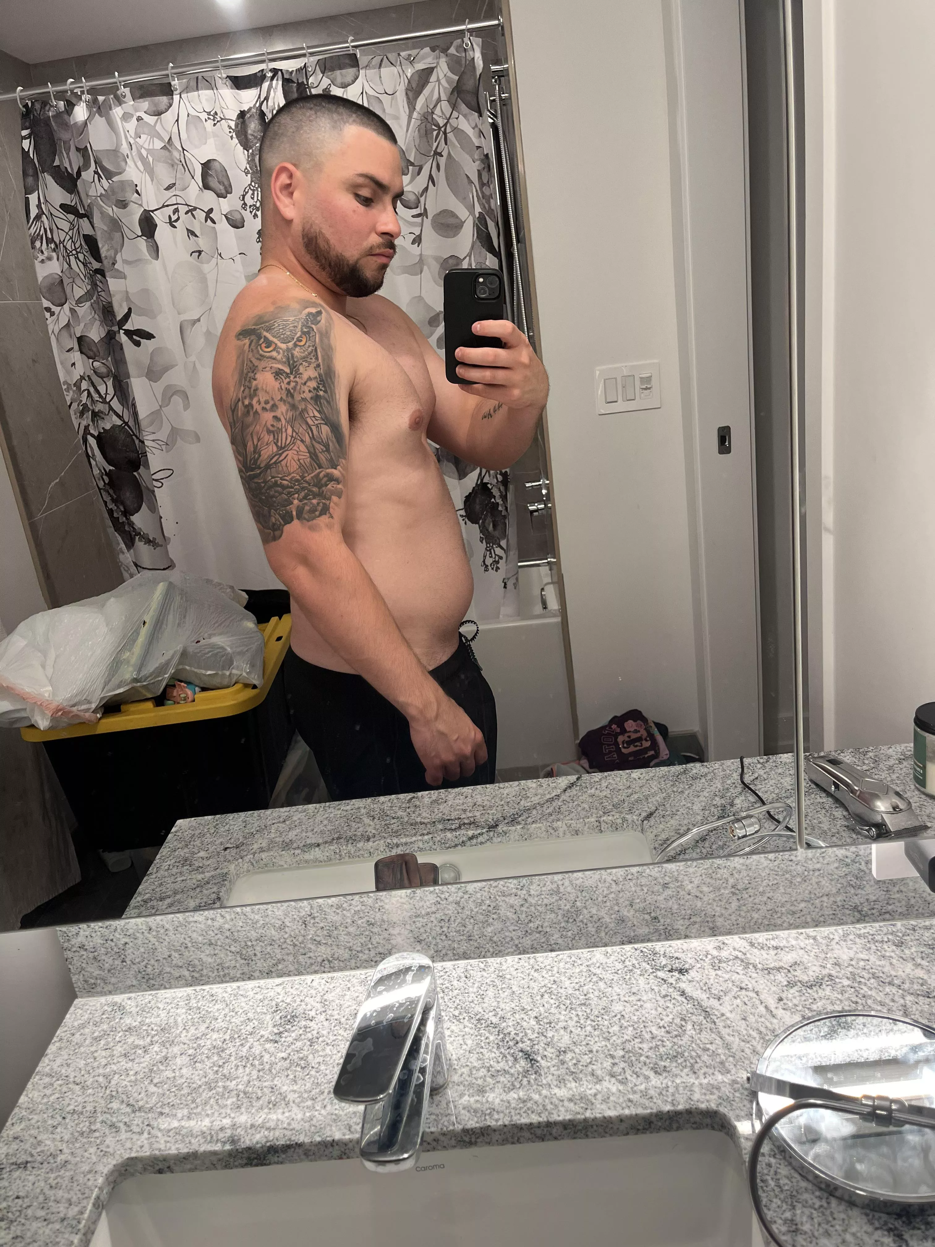 Please help me. 5’8 195 lbs. new PR benching 225 but body is not changing. Do I cut or bulk? posted by Comfortable_Reply_13