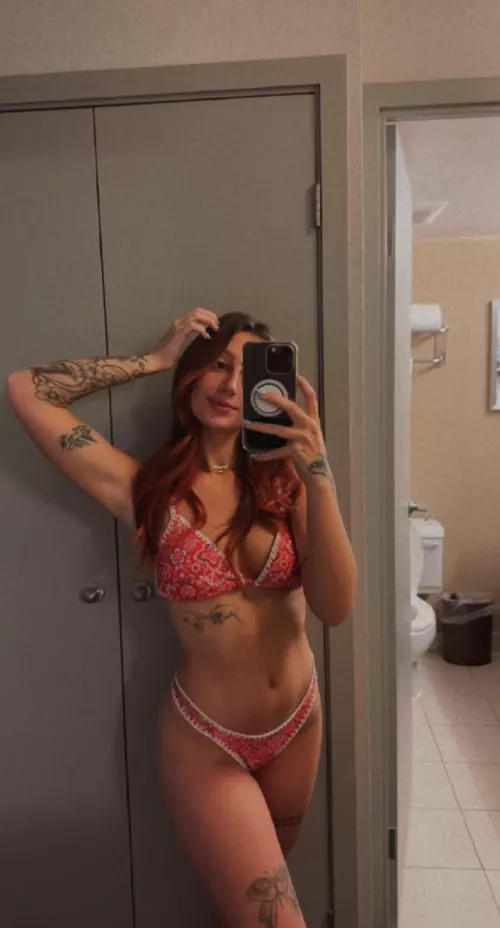 showing you my midriffs by sweetlove273