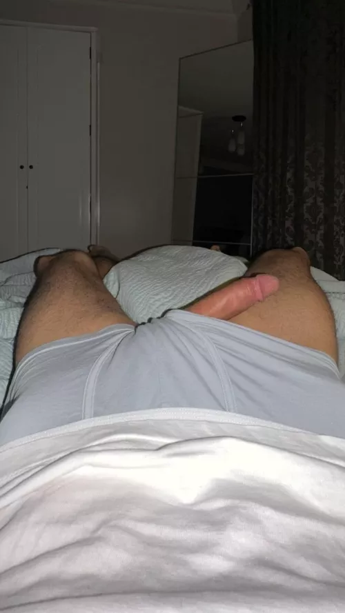 Someone struggling and wake up before me 😤 by Internal-Name4933