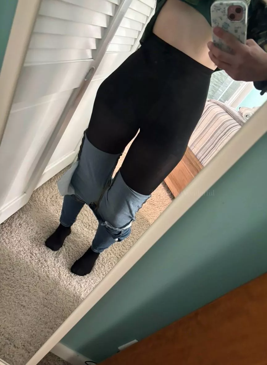 ~under the skinny jeans 😜 posted by ThankfulWonderful