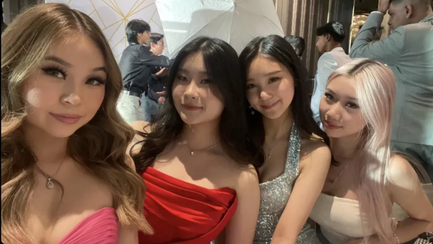 Which Girls Are You Taking Back For A Threesome? by SignalBluee