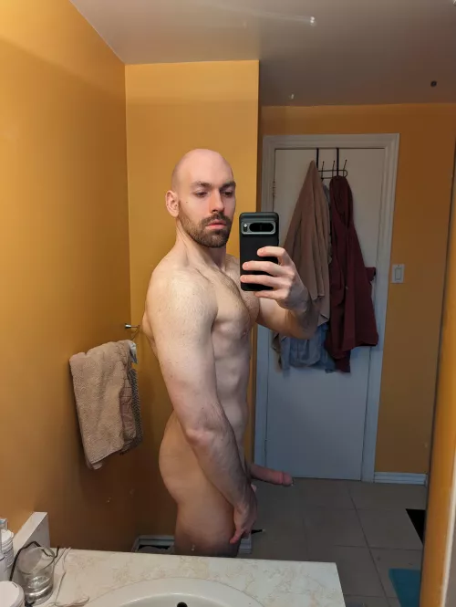 Would you DM me? by randomizedreddit92