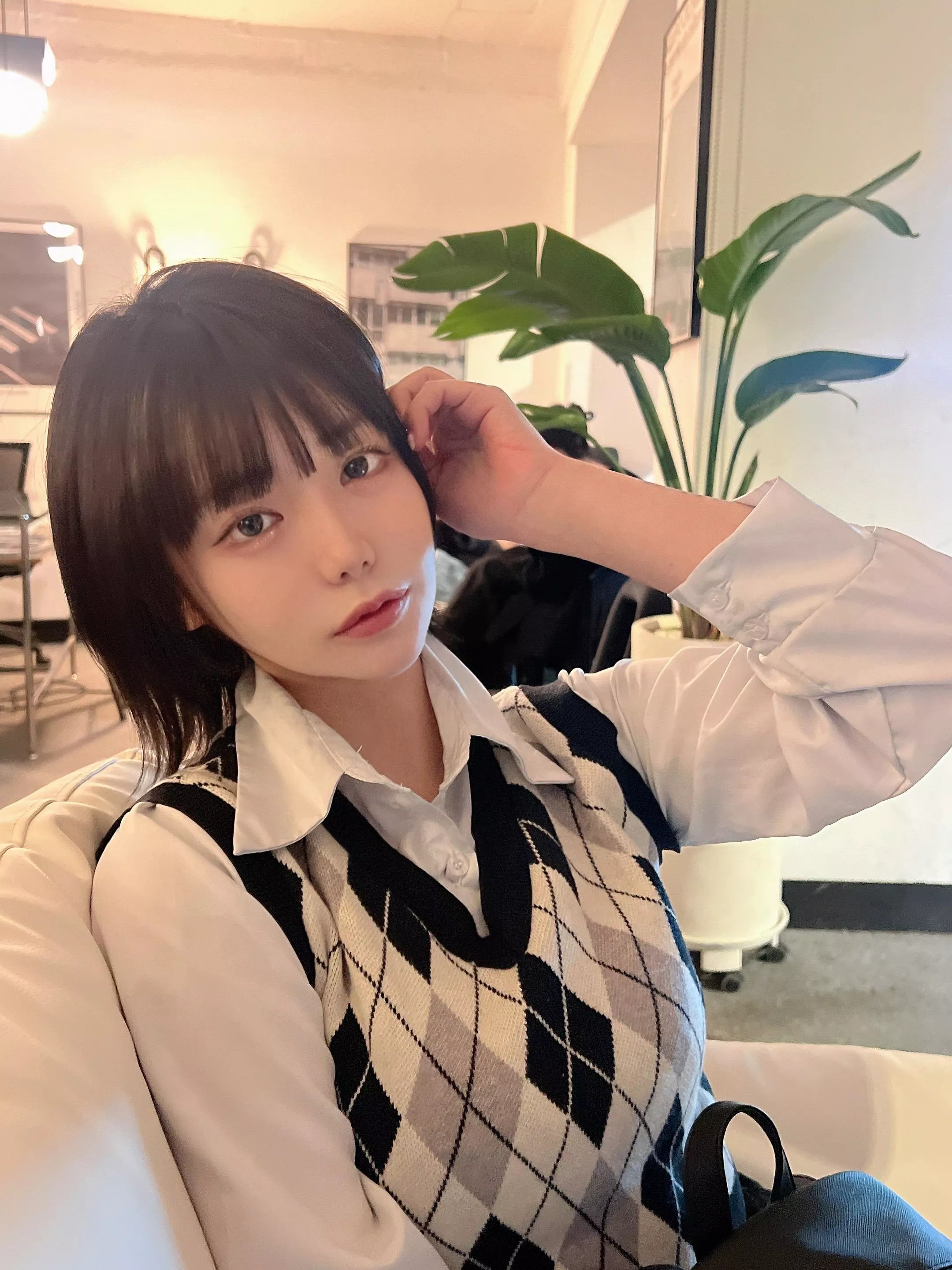 would you grab a coffee with me ;3 posted by Minimum-Fisherman142