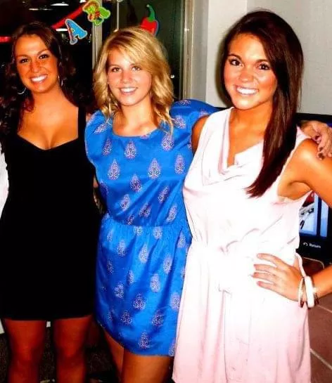 3 girls posted by minx1020