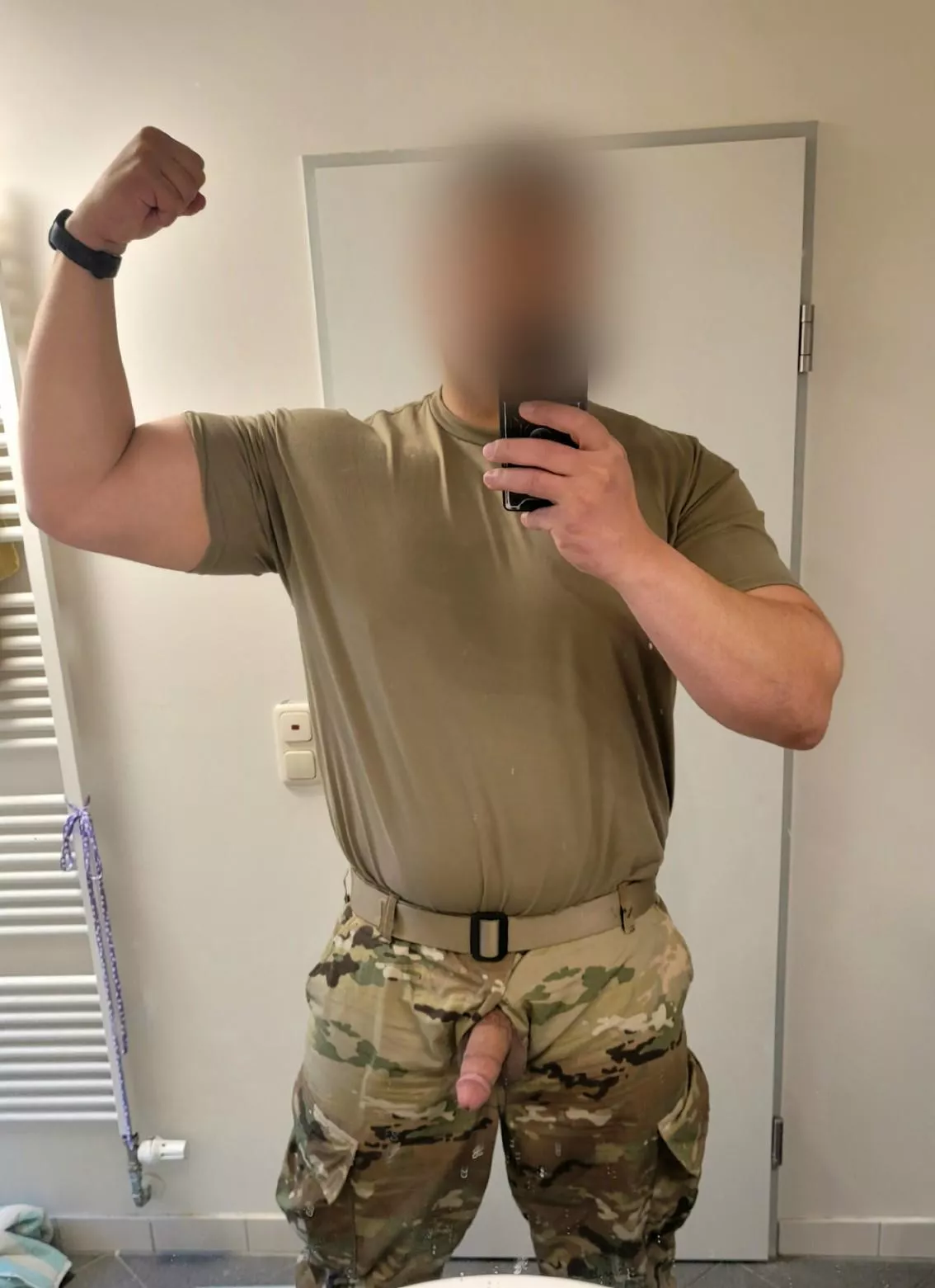 [37] It's Friday! posted by bigdaddyforyou86