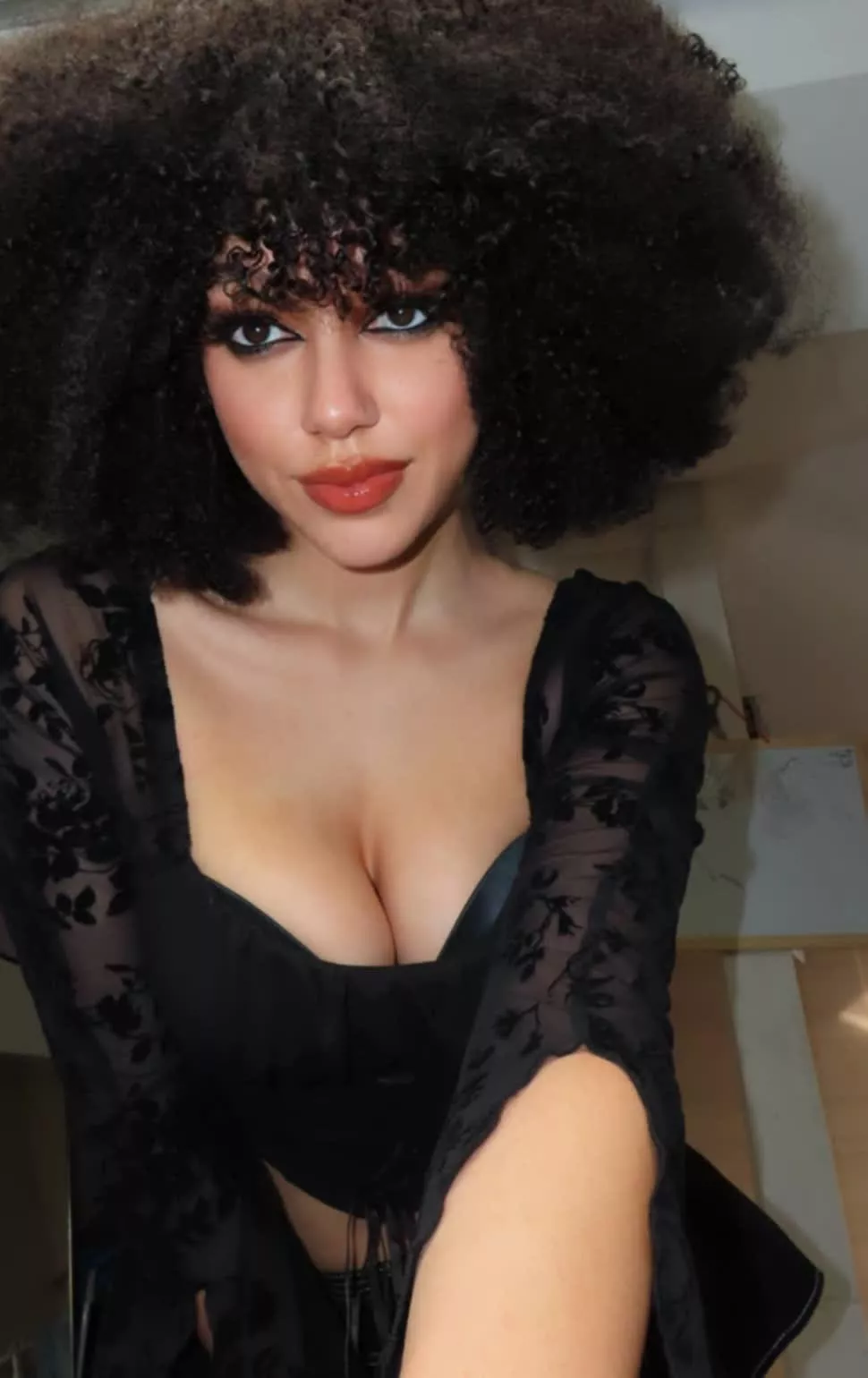 Brazilian x American posted by Samiraxoxodarky