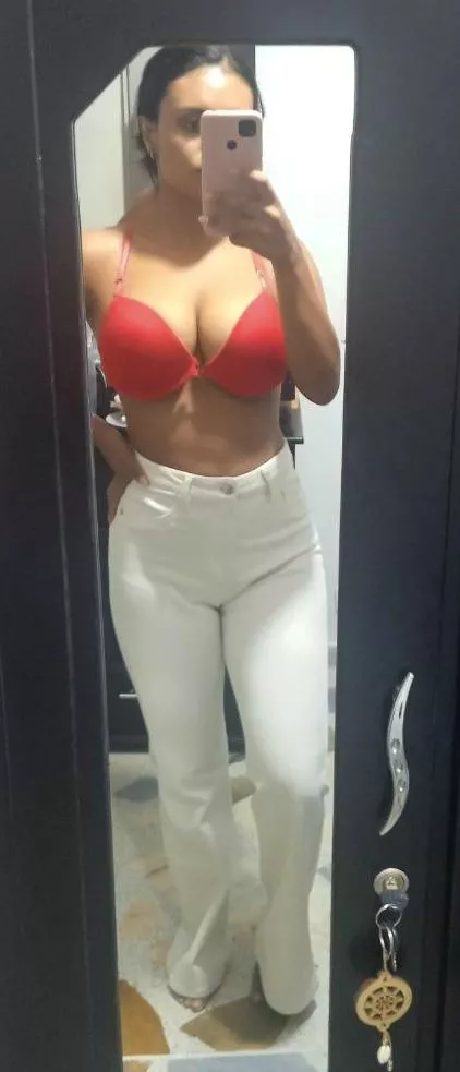 casual at home posted by angelinagil