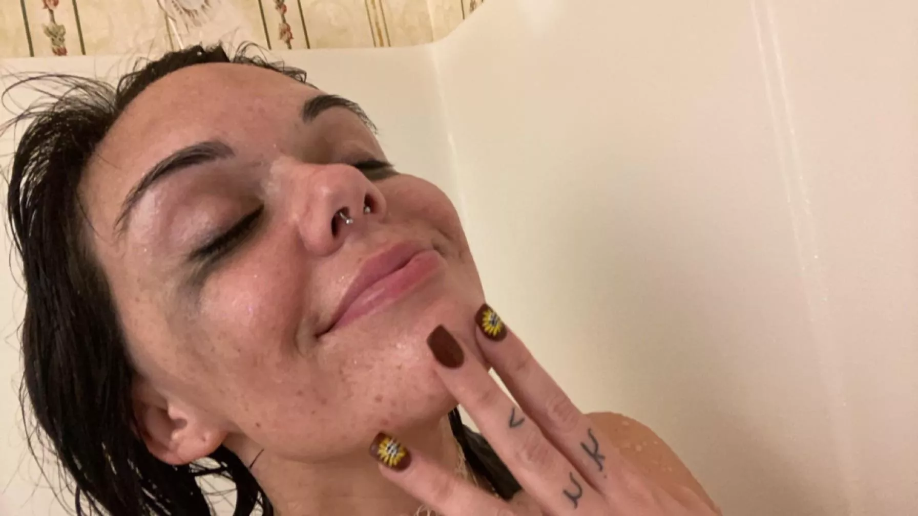 come join me  posted by bangbangreign21