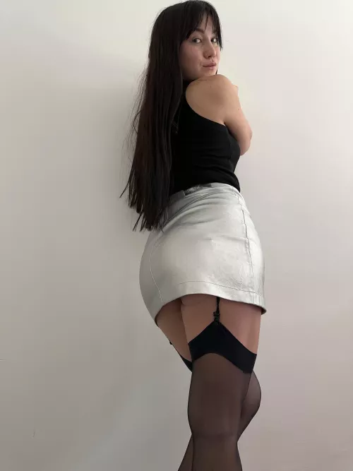 do I look good in this? by Character_Author_696