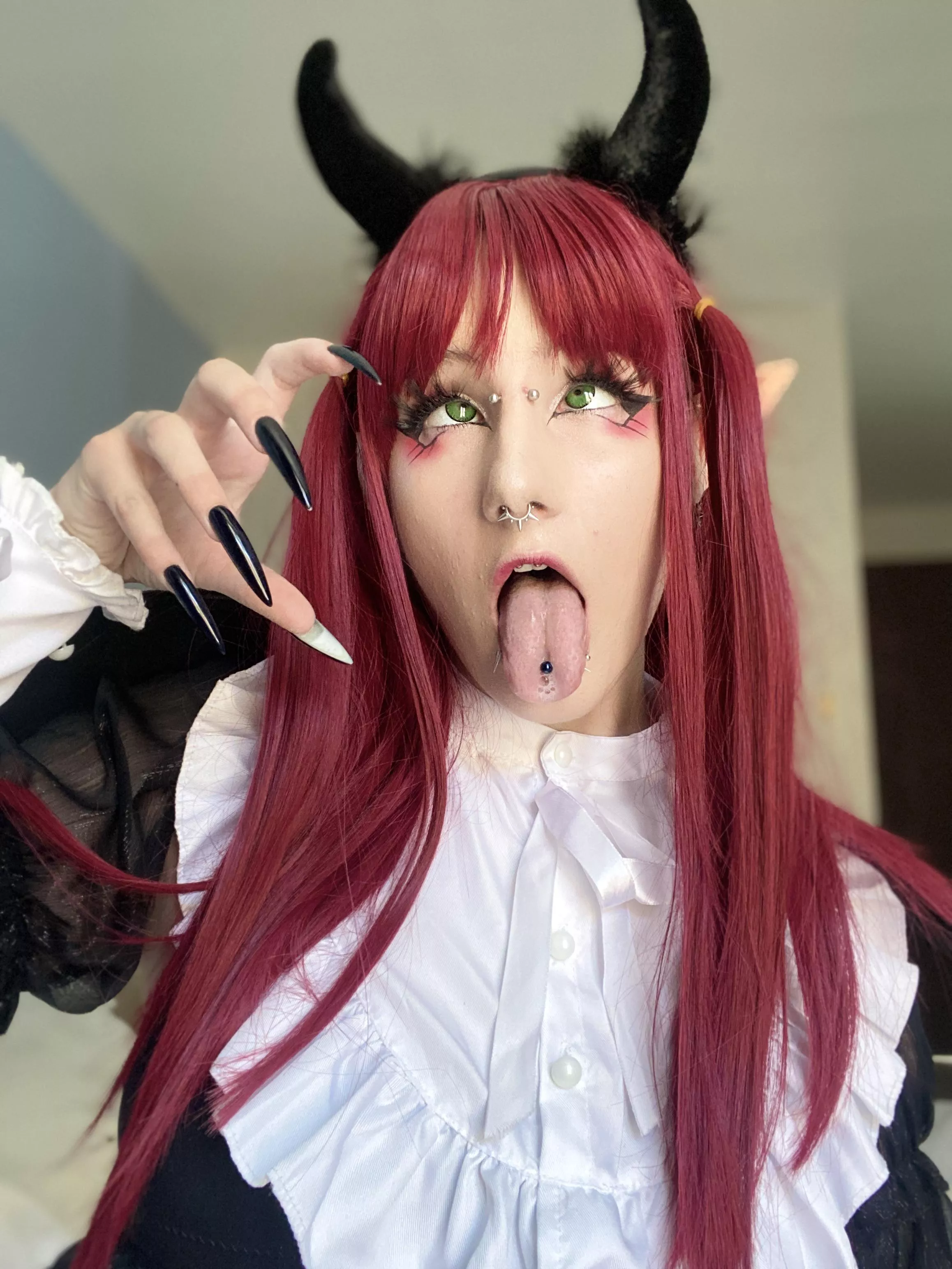 Experiencing pure bliss through the o-face posted by hellinnlove