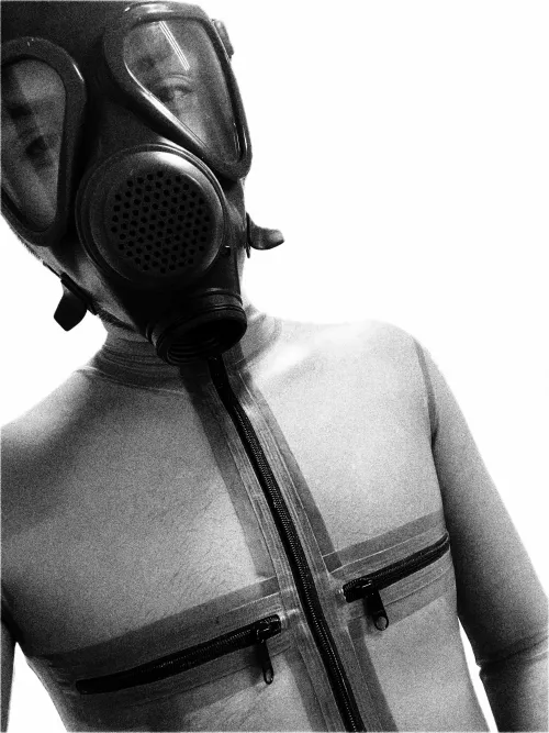 Gasmask and Latex by RubberBiker