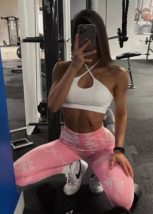 gym time by linasphysique_