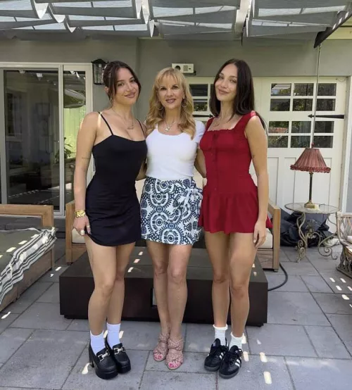 Hmmmm? by Nolaguy1996