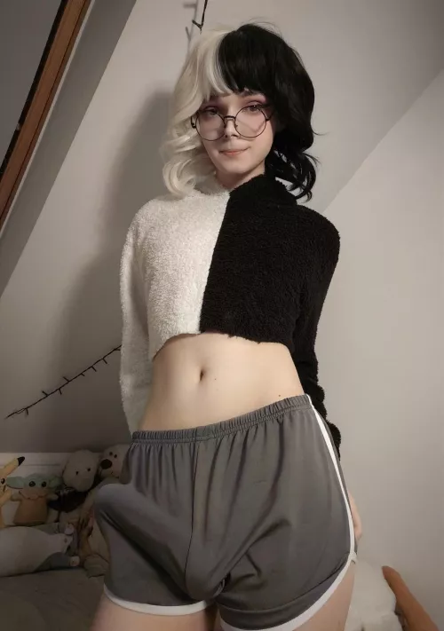 How big do u think I am? ❤️ by MaxHamster69