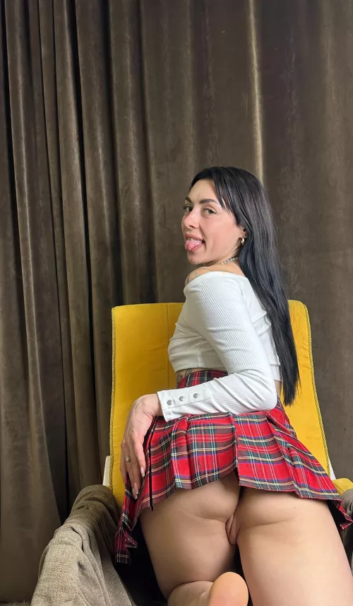 I love having a big ass 😋 by scarlettdo