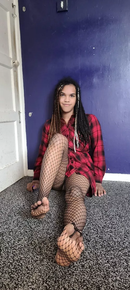 I love wearing fishnets by AlexandraM112