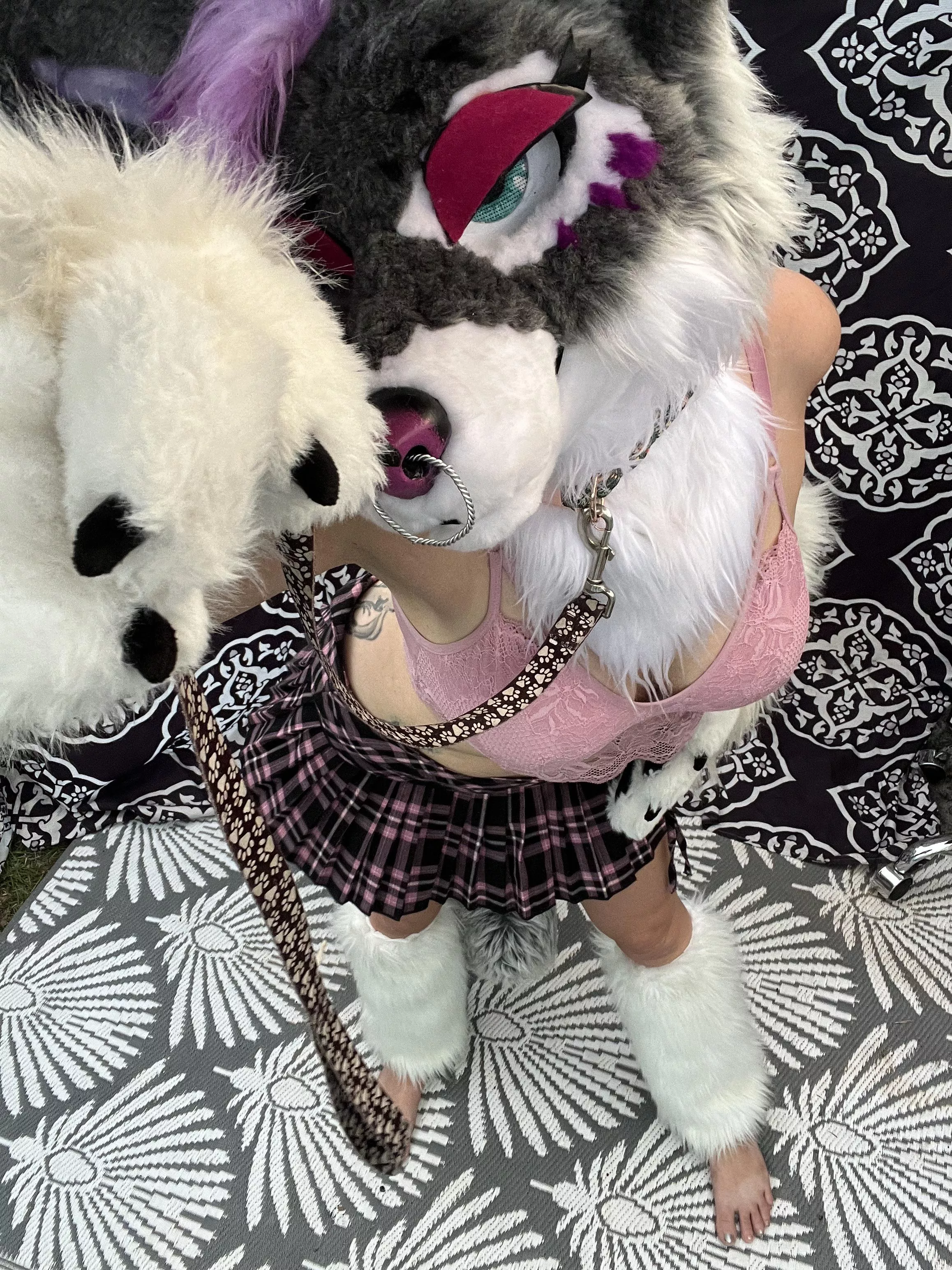 I think it’s time you used my leash ….I’m feeling a little feral tonight posted by Rayne_Rot