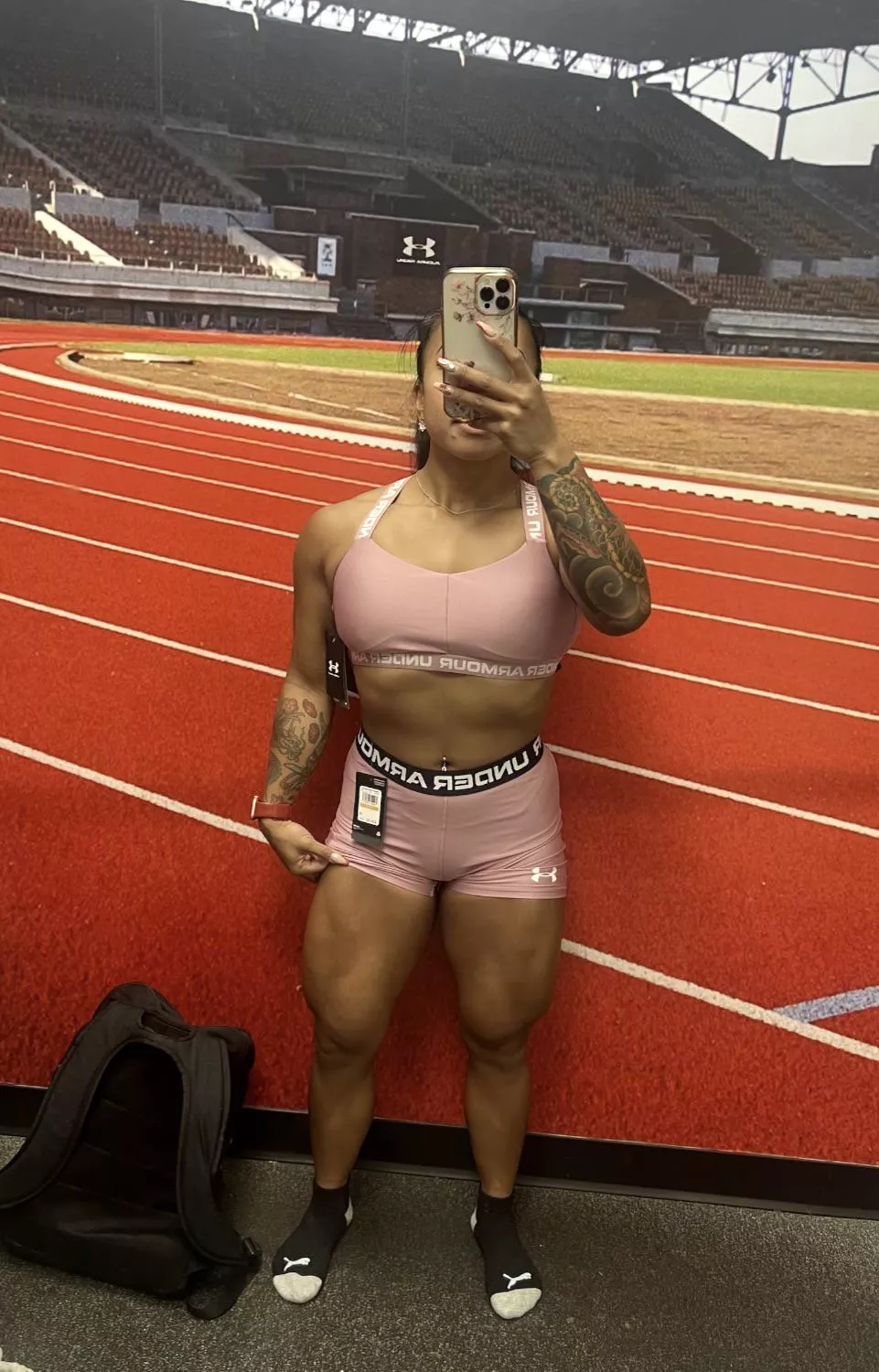 I think pink makes me look a little more buff posted by fitbadbitchasianxxx