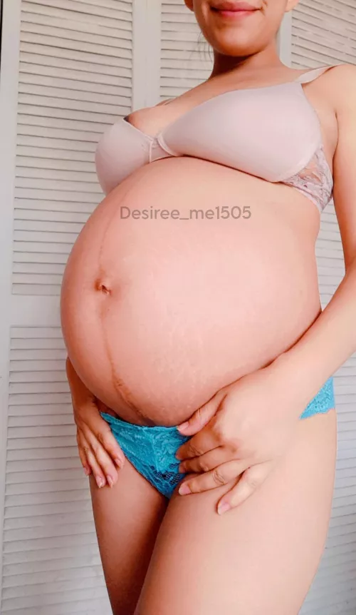 If you could describe my pregnant body with just one word... What would it be? by Desiree_me1505