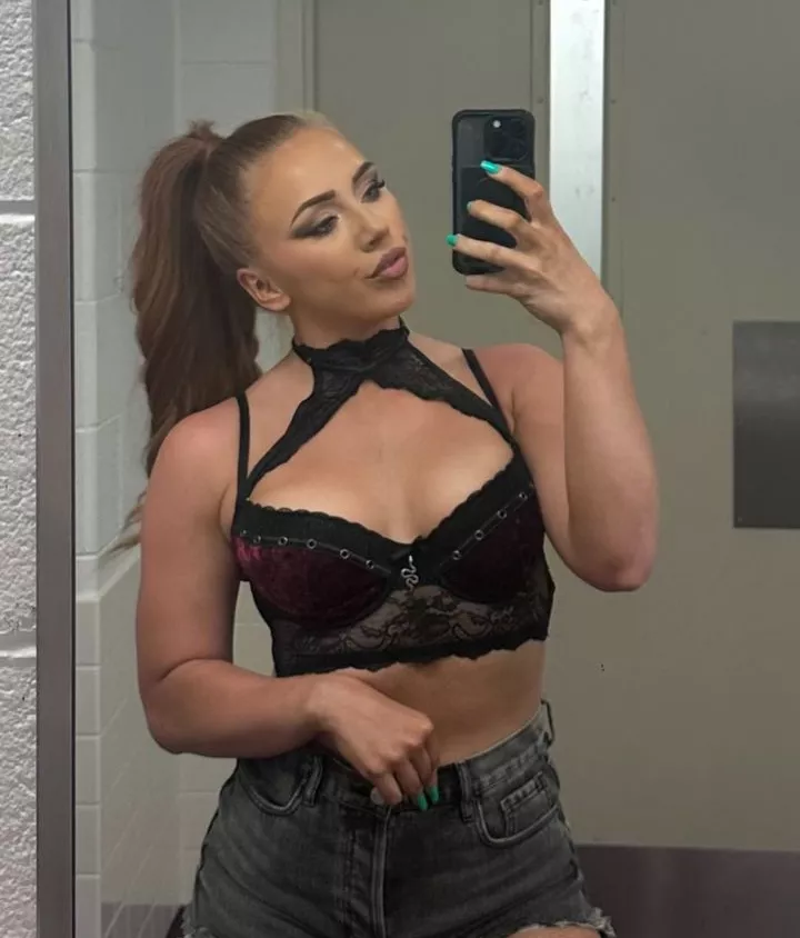 Isla Dawn posted by Available_Ad_4132