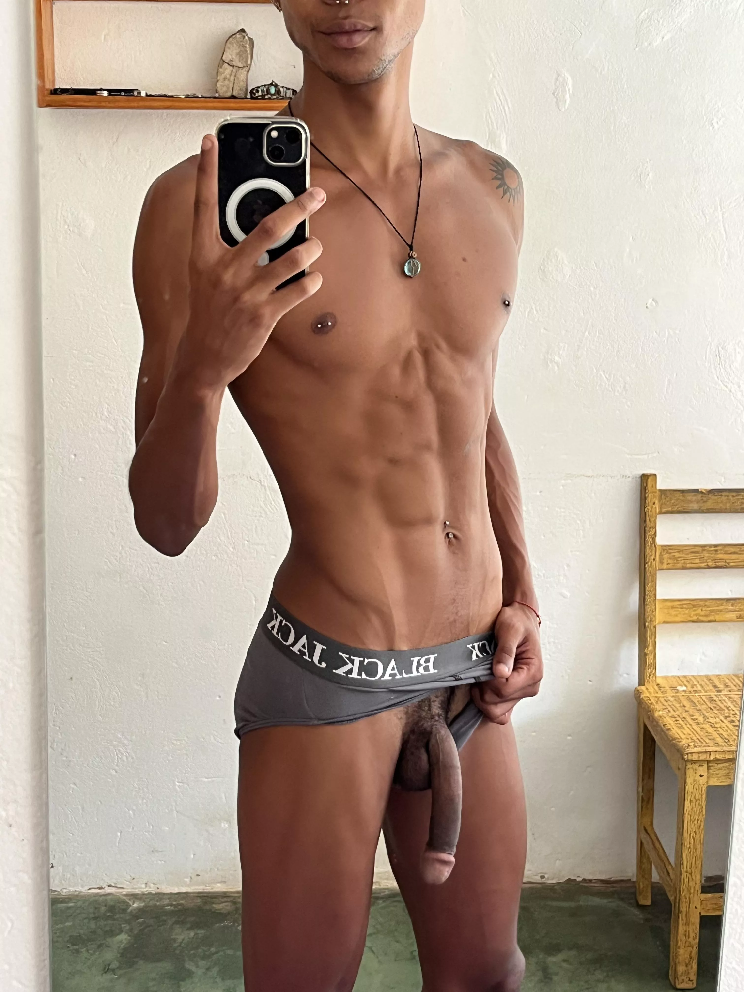 Ready to feed you 💦(23) posted by okelvinmalta