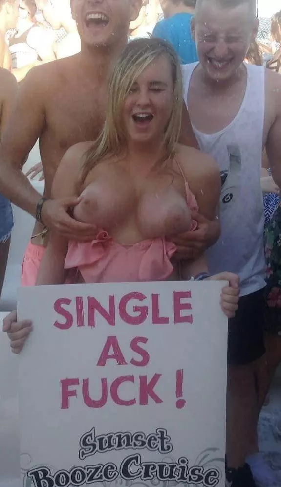 She’s single  posted by FirstMixture5776