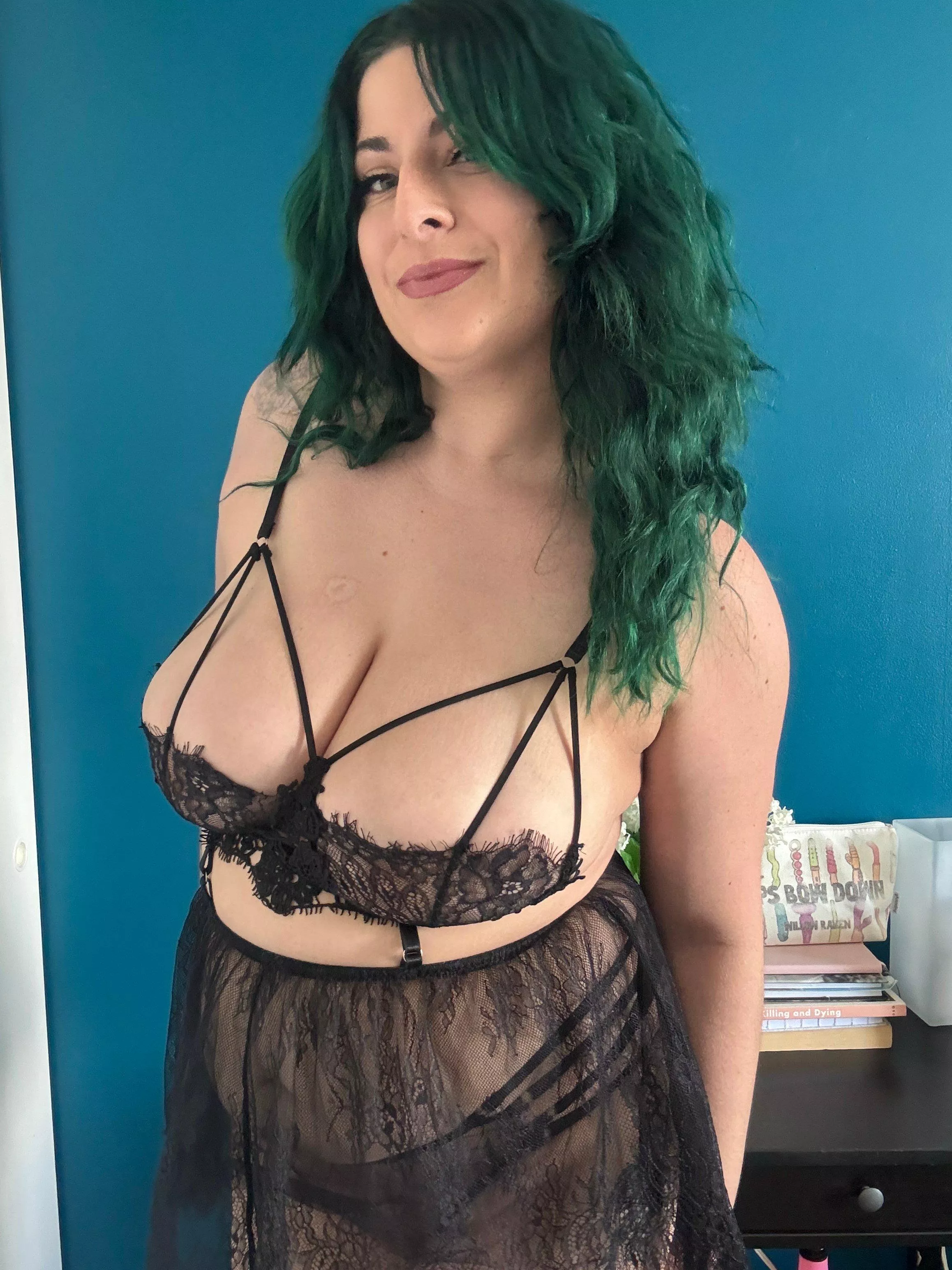 Tell me a secret 😇 posted by _willowraven