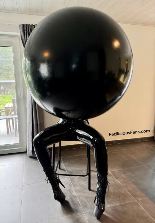 Thanks to Mr. HarveyP for letting me try your giant ball hood for the first time! ⚫️ I loved it! 😍 by Miss_Fetilicious