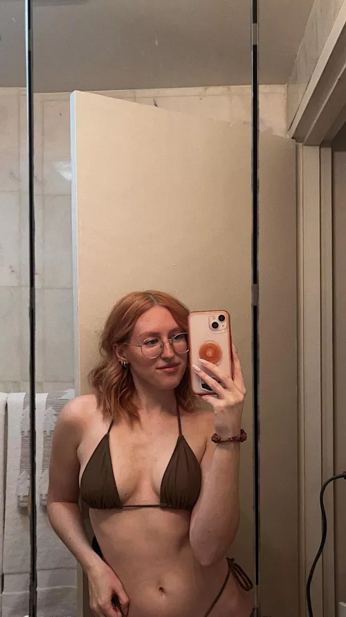 Time to kiss all my freckles [IRTR] by Pinkgirlxxx