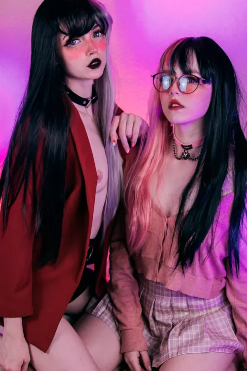 We hope you have 2 leashes by MereOasis