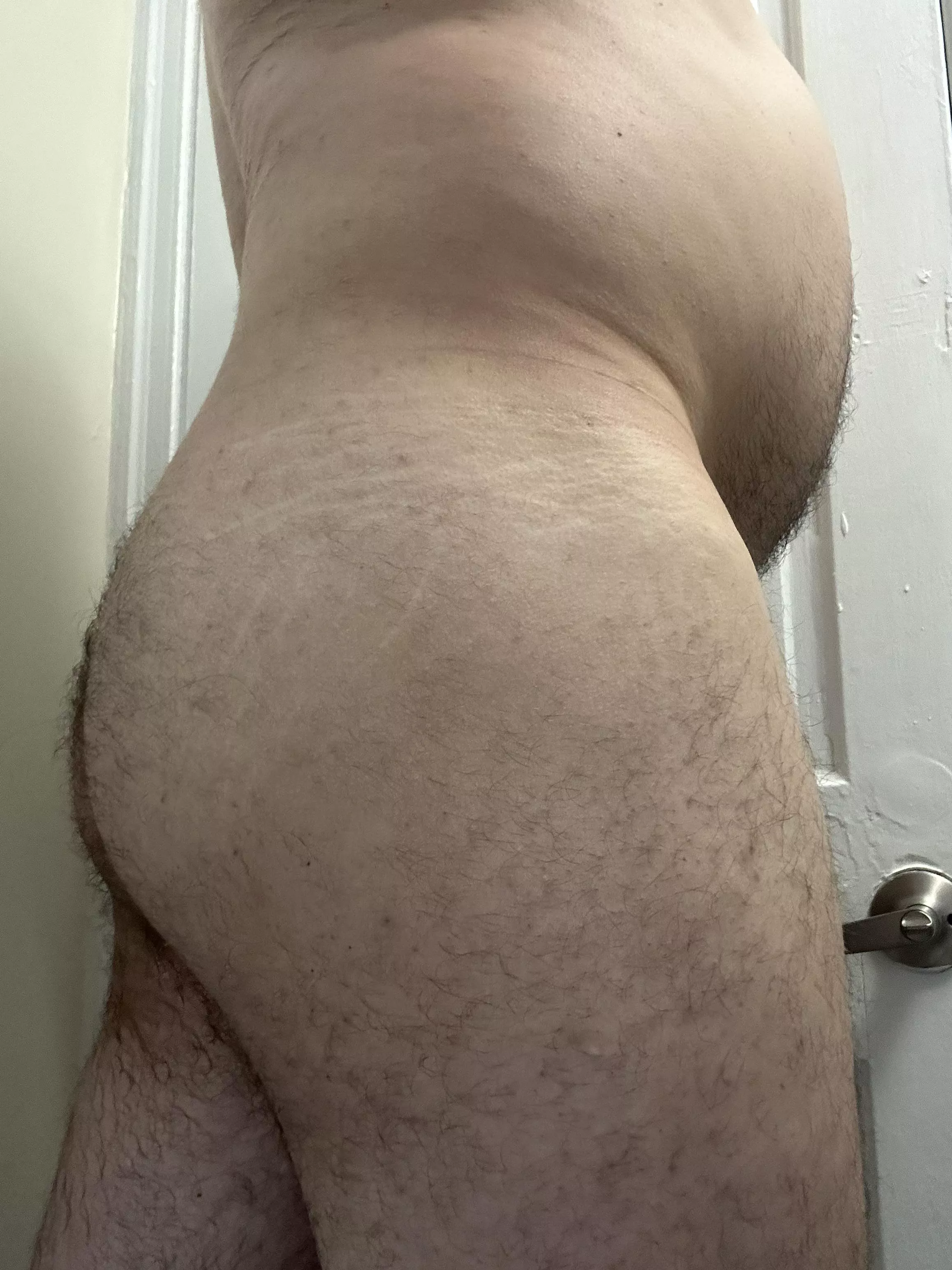 28 Rump is getting thick posted by throwaway_welcome8