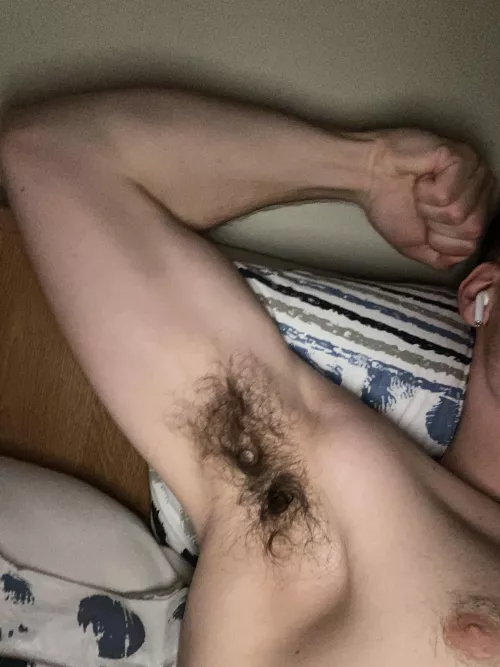 Come on bro I know you wanna sniff 👅 by PowerMovesOutHere