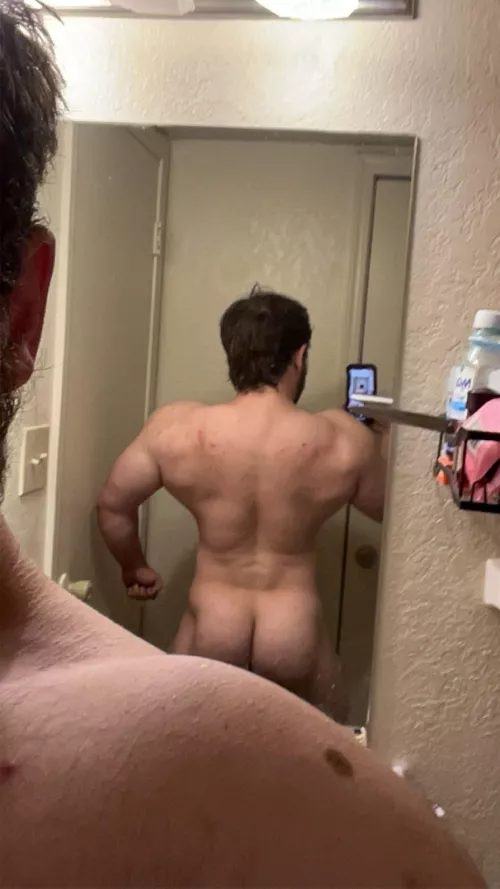 Deep squats now a days 😈 by Musclestud101