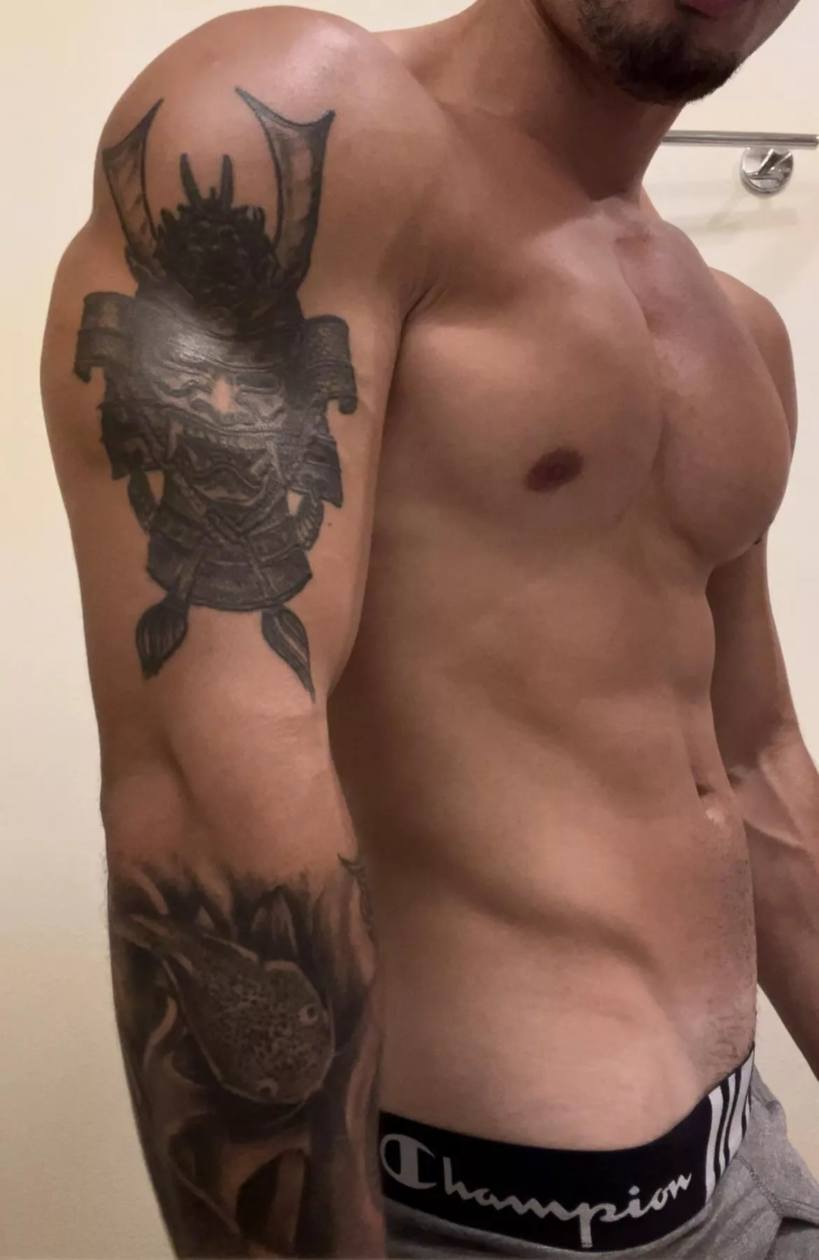 Dick root check at 6’3 217lbs 😁💪🏽 posted by TheeGuyDerek