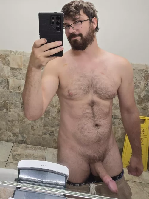 Do you mind it if daddy is a bit shaggy? by decherd