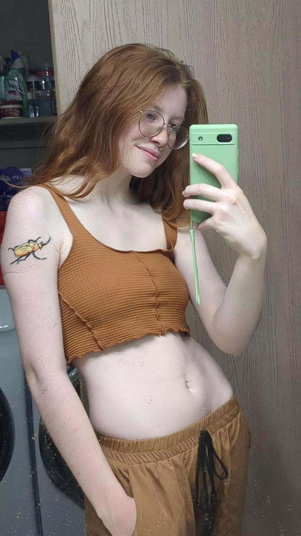 (F23) Would anyone be willing to turn me into human furniture? posted by Weird_roleplayer