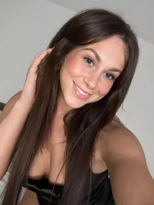 felling so sexy on my strapless bodysuit by iFlower10