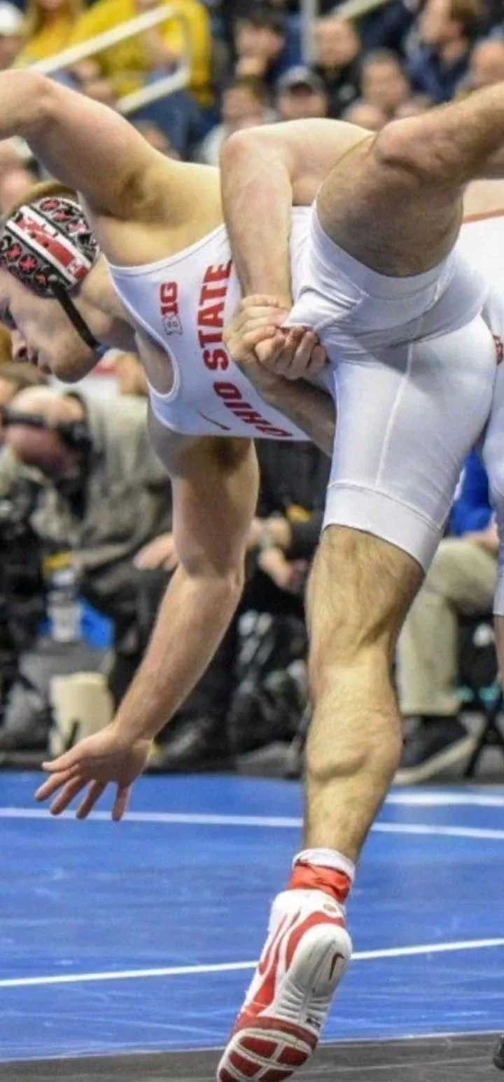 Handful posted by _ZTheGreat_