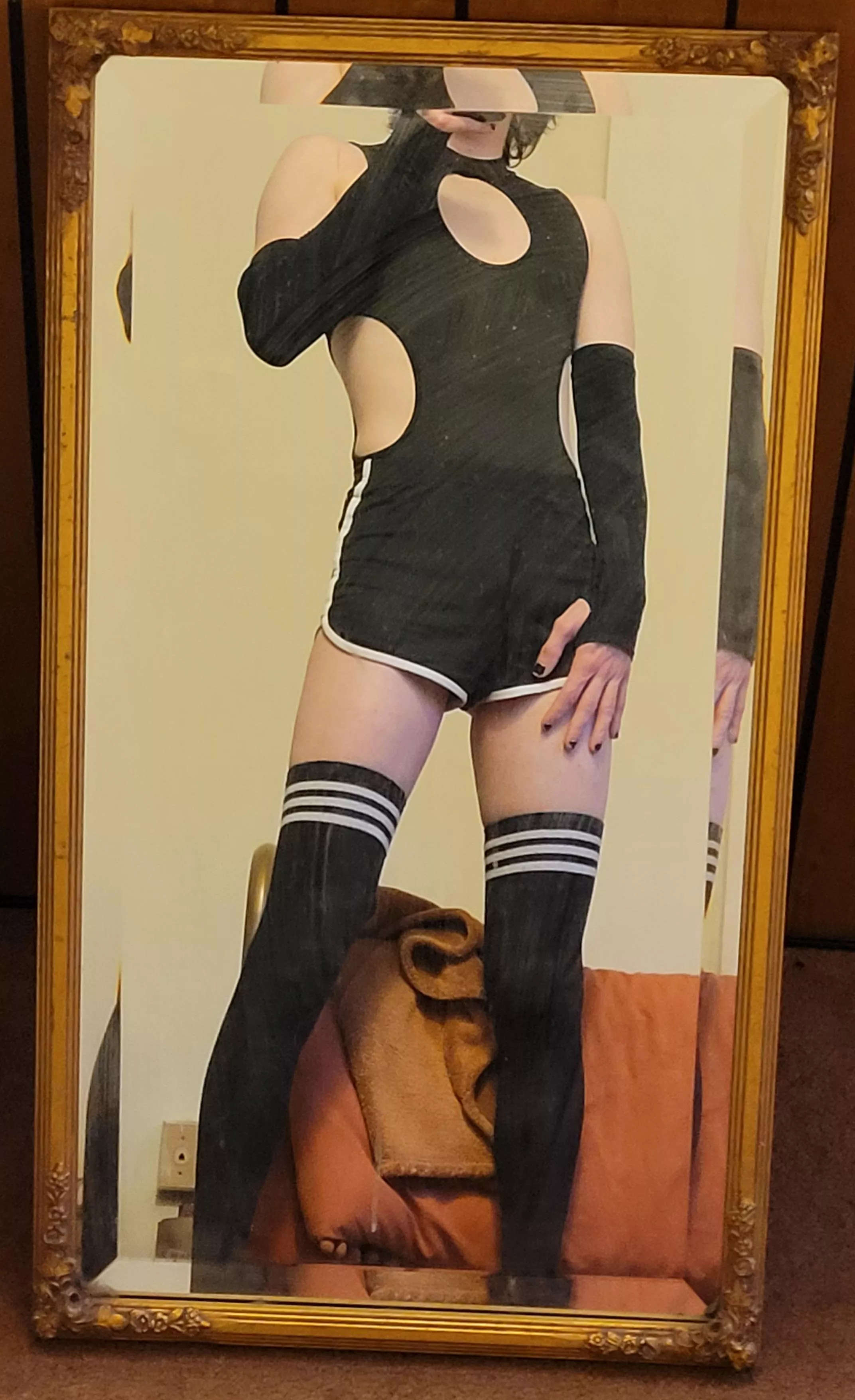 Hi cuties :3 posted by GrayceFemboy