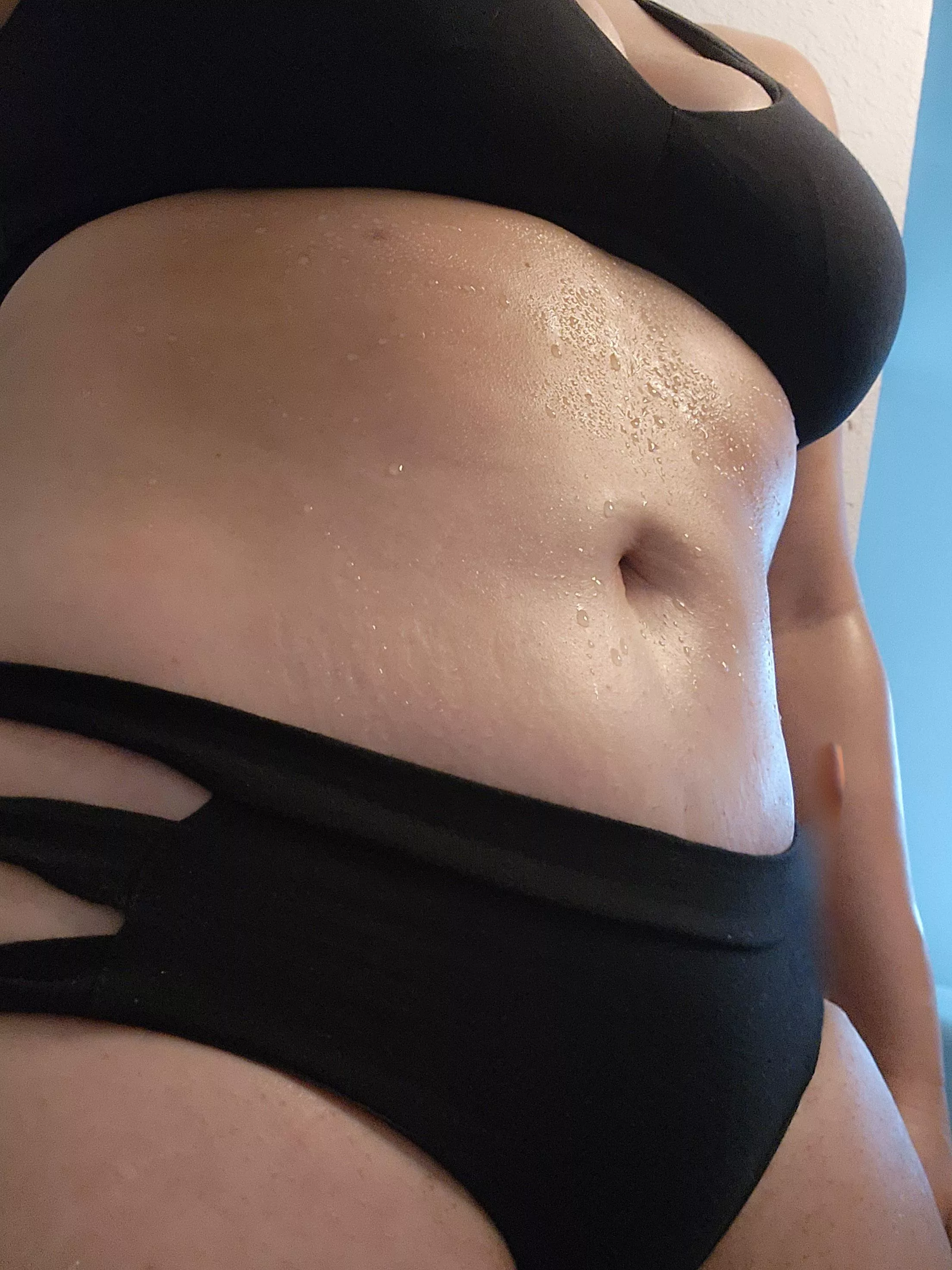 How do you feel about sweaty moms. posted by XPohzD