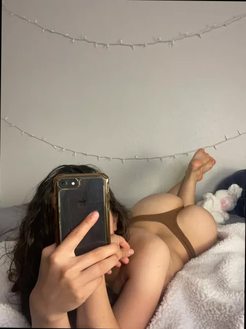 i can't wait for you to spend a night with me by Fuzzy_Repeat_1011